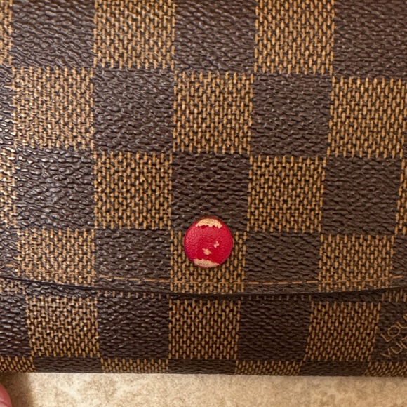 Louis Vuitton Brown Checkered Wallet with Red Accent - Picture 3 of 7